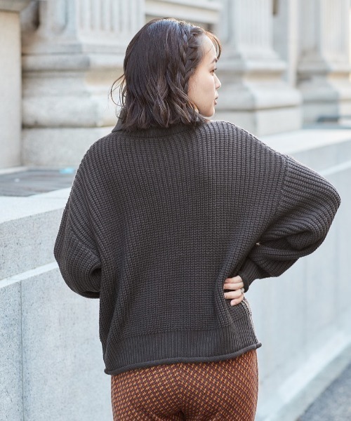 cepo（セポ）の「アゼアミタートルネックニット（ニット/セーター・レディース・グリーン/ピンク/チャコール/ブルー・M）」の6枚目の写真