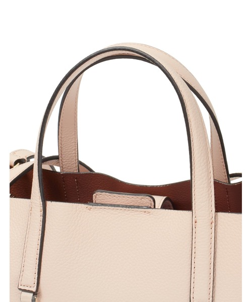 COCCINELLE(コチネレ)の「《COCCINELLE/コチネレ》MATINNE TOP(トートバッグ・レディース・スモークピンク/ブラック系その他/ブルー系その他・FREE)」の8枚目の写真
