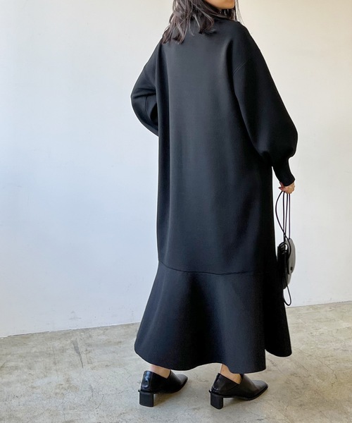 LIAN（リアン）の「マーメイドニットワンピース（ワンピース・レディース・アイボリー/ブラック/グレイッシュベージュ/ブラウン・FREE）」の7枚目の写真