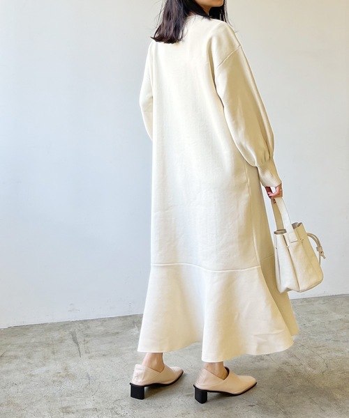 LIAN（リアン）の「マーメイドニットワンピース（ワンピース・レディース・アイボリー/ブラック/グレイッシュベージュ/ブラウン・FREE）」の18枚目の写真