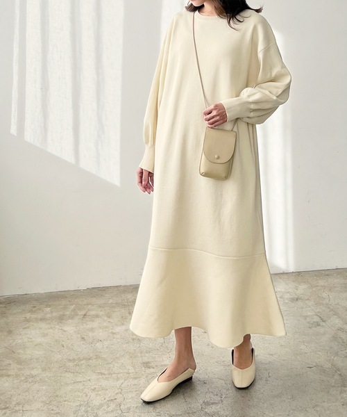 LIAN（リアン）の「マーメイドニットワンピース（ワンピース・レディース・アイボリー/ブラック/グレイッシュベージュ/ブラウン・FREE）」の22枚目の写真