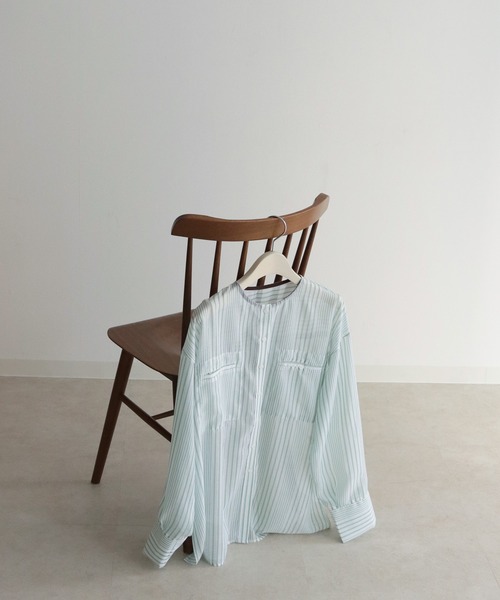 CLEIO（クレイオ）の「【CLEIO】シアーストライプクルーネックシャツ（シャツ/ブラウス・レディース・ライトグリーン/ラベンダー・FREE）」の3枚目の写真