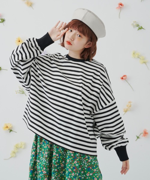 MERLOT（メルロー）の「たっぷり袖ボーダーロンT（Tシャツ/カットソー・レディース・ブラック/ネイビー/レッド・FREE）」の2枚目の写真