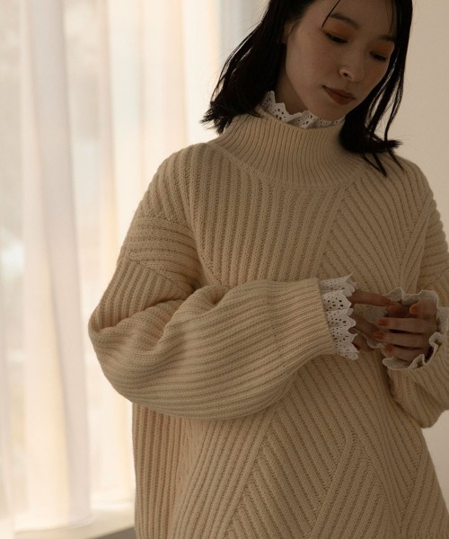 marjour(マージュール)の「VINTAGE LIKE LACENECK BLOUSE(シャツ/ブラウス・レディース・オフホワイト・M)」の3枚目の写真