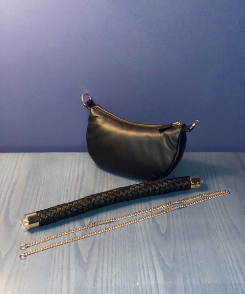 ASH(アッシュ)の「【TRISH】2WAYハンドバッグ(ハンドバッグ・レディース・ベージュ/アイボリー/ブラック・ONE SIZE)」の4枚目の写真