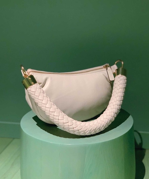 ASH(アッシュ)の「【TRISH】2WAYハンドバッグ(ハンドバッグ・レディース・ベージュ/アイボリー/ブラック・ONE SIZE)」の11枚目の写真