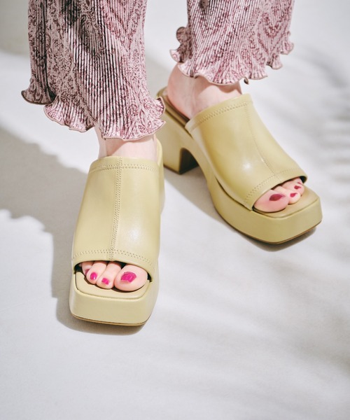 ORiental TRaffic（オリエンタルトラフィック）の「バルキーヒールミュールサンダル/21213（サンダル・レディース・ブラック/グリーン/ホワイト・S/M/L/LL/3L/SS）」の8枚目の写真