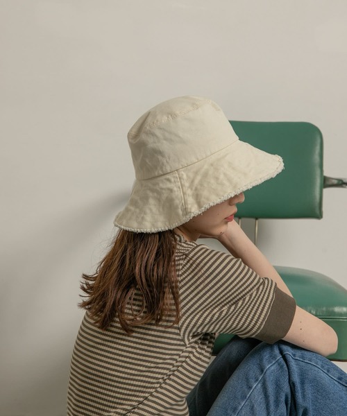SMELLY(スメリー)の「ツイルフリンジバケットハット(ハット・レディース・アイボリー/ベージュ/ブラック・-)」の9枚目の写真
