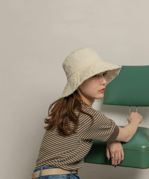 SMELLY(スメリー)の「ツイルフリンジバケットハット(ハット・レディース・アイボリー/ベージュ/ブラック・-)」の5枚目の写真