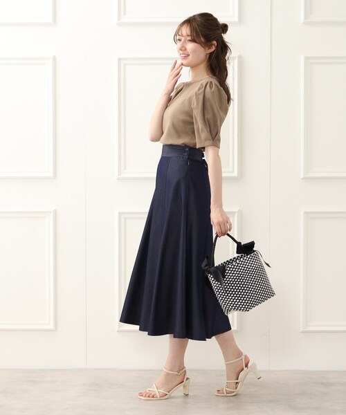 couture brooch（クチュールブローチ）の「◆洗える/5色展開/パワショルカットソー（Tシャツ/カットソー・レディース・マスタード/ブルー/ブラック/オフホワイト/サンドベージュ・38）」の8枚目の写真