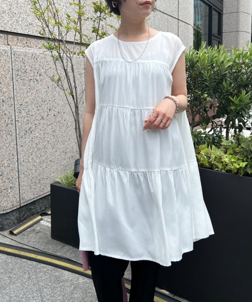 Chez toi(シェトワ)の「フレンチスリーブティアードチュニック(シャツ/ブラウス・レディース・ブラック/オフホワイト/ミント・FREE)」の4枚目の写真