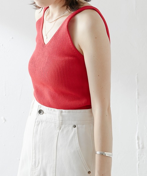 COLLAGE GALLARDAGALANTE(コラージュガリャルダガランテ)の「大人なフェミニン感を演出/ニットタンク(タンクトップ・レディース・ホワイト/レッド・FREE)」の12枚目の写真