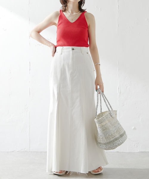 COLLAGE GALLARDAGALANTE(コラージュガリャルダガランテ)の「大人なフェミニン感を演出/ニットタンク(タンクトップ・レディース・ホワイト/レッド・FREE)」の10枚目の写真