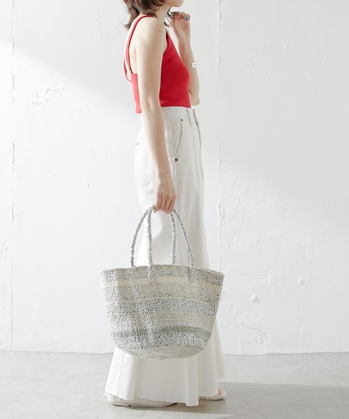 COLLAGE GALLARDAGALANTE(コラージュガリャルダガランテ)の「大人なフェミニン感を演出/ニットタンク(タンクトップ・レディース・ホワイト/レッド・FREE)」の6枚目の写真