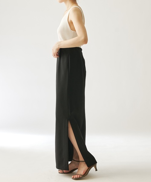 COLLAGE GALLARDAGALANTE(コラージュガリャルダガランテ)の「大人なフェミニン感を演出/ニットタンク(タンクトップ・レディース・ホワイト/レッド・FREE)」の22枚目の写真