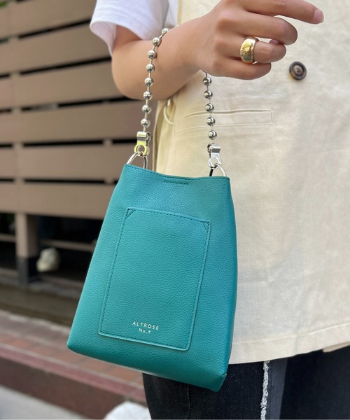 CPCM(シーピーシーエム)の「ボールチェーン2WAYショルダー(ショルダーバッグ・レディース・ブラック/オレンジ/アイボリー/ブルー/キャメル/グリーン/ベージュ/ボルドー/シルバー/ホワイト/サックスブルー/グレー・FREE)」の7枚目の写真