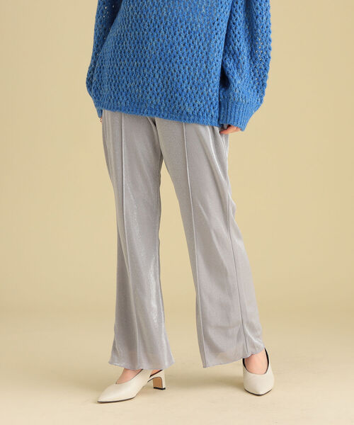Ray BEAMS(レイビームス)の「Ray BEAMS / カット ラメ フレア パンツ(その他パンツ・レディース・ライトグレー/マスタード・1/0)」の3枚目の写真
