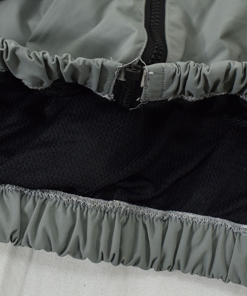 VINTAGE（ヴィンテージ）の「【ヴィンテージ古着】U.S.ARMY アメリカ軍 トレーニング ナイロンジャケット（ナイロンジャケット・メンズ・グレー・LARGE）」の4枚目の写真