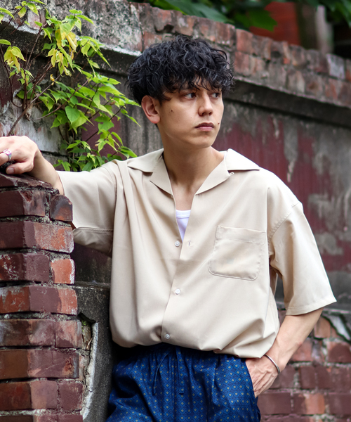 B.C STOCK(ベーセーストック)の「FUMMER TRO OPEN COLLAR シャツ(シャツ/ブラウス・メンズ・ベージュ/カーキ/ブラウン/チャコールグレー・SMALL/LARGE/MEDIUM)」の14枚目の写真