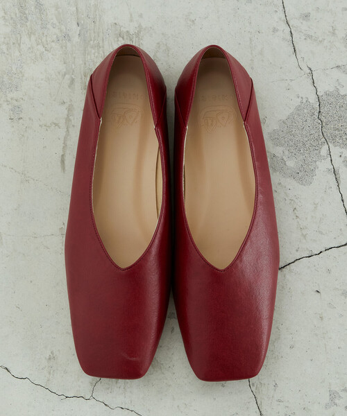 ONIGIRI（オニギリ）の「2WAY スクエアトゥ　フラットシューズ（パンプス・レディース・レッド/ブラウン/ブラック/ベージュ・23.5cm/24.5cm）」の10枚目の写真