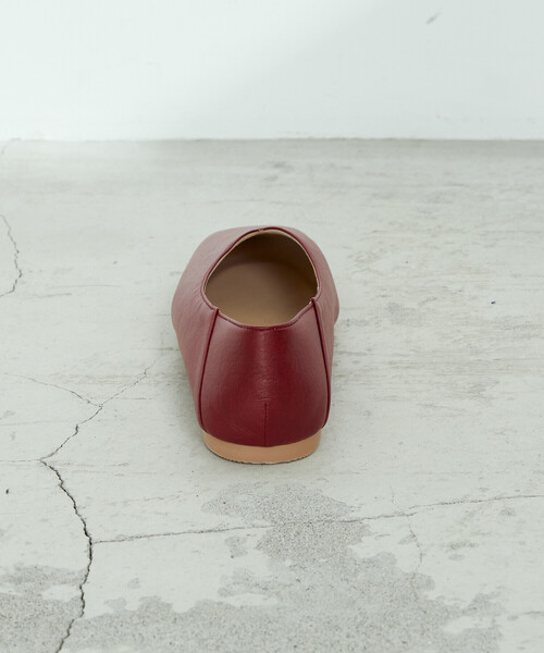 ONIGIRI（オニギリ）の「2WAY スクエアトゥ　フラットシューズ（パンプス・レディース・レッド/ブラウン/ブラック/ベージュ・23.5cm/24.5cm）」の13枚目の写真