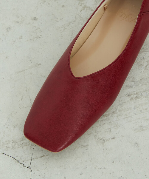 ONIGIRI（オニギリ）の「2WAY スクエアトゥ　フラットシューズ（パンプス・レディース・レッド/ブラウン/ブラック/ベージュ・23.5cm/24.5cm）」の14枚目の写真