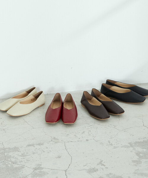 ONIGIRI（オニギリ）の「2WAY スクエアトゥ　フラットシューズ（パンプス・レディース・レッド/ブラウン/ブラック/ベージュ・23.5cm/24.5cm）」の16枚目の写真