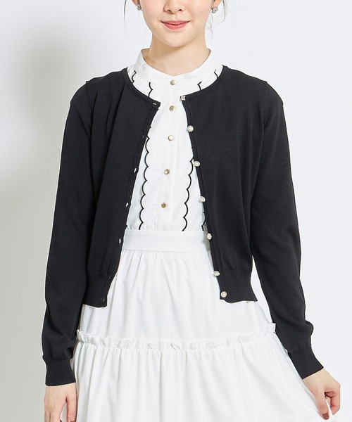 tocco closet(トッコ クローゼット)の「パール釦UVカット加工カーディガン(カーディガン/ボレロ・レディース・ボルドー/ブラック/オフホワイト・M)」の3枚目の写真