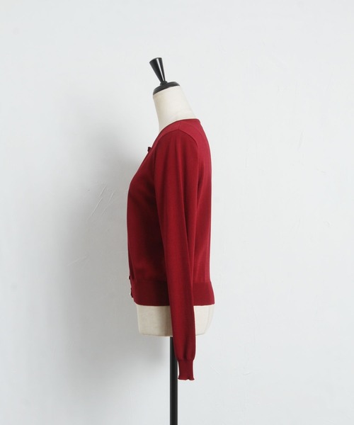 tocco closet(トッコ クローゼット)の「パール釦UVカット加工カーディガン(カーディガン/ボレロ・レディース・ボルドー/ブラック/オフホワイト・M)」の12枚目の写真