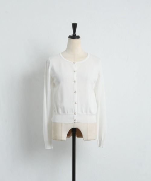 tocco closet(トッコ クローゼット)の「パール釦UVカット加工カーディガン(カーディガン/ボレロ・レディース・ボルドー/ブラック/オフホワイト・M)」の5枚目の写真