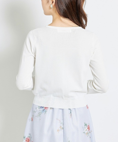 tocco closet(トッコ クローゼット)の「パール釦UVカット加工カーディガン(カーディガン/ボレロ・レディース・ボルドー/ブラック/オフホワイト・M)」の13枚目の写真