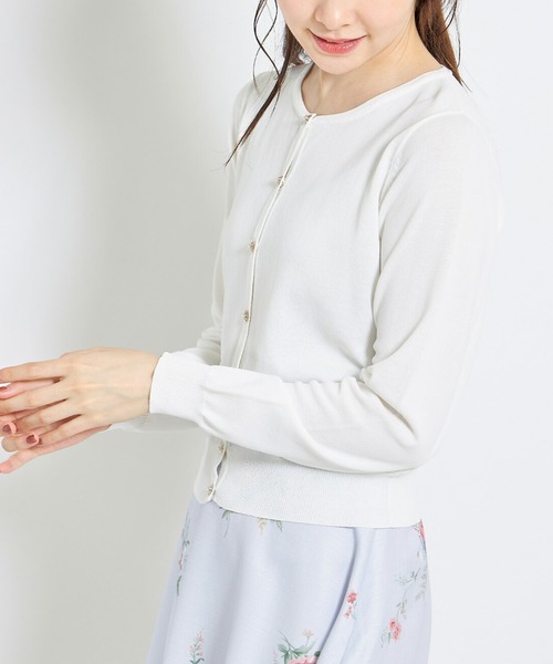 tocco closet(トッコ クローゼット)の「パール釦UVカット加工カーディガン(カーディガン/ボレロ・レディース・ボルドー/ブラック/オフホワイト・M)」の7枚目の写真