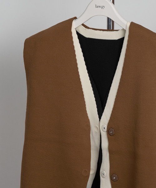 lawgy(ラウジー)の「V neck short gilet(ベスト・レディース・ブラック/アイボリー/キャメル・FREE)」の8枚目の写真