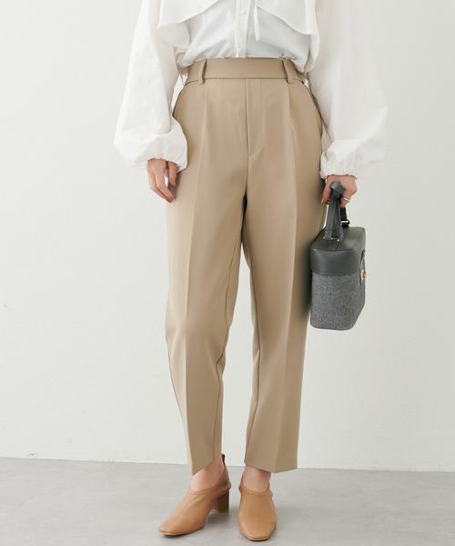 natural couture（ナチュラルクチュール）の「大人気リバイバル/2022AWアイテム/ウォッシャブル美シルエットテーパード Sサイズ（スラックス・レディース・ブラック/モカ/ライトベージュ/イエロー/グリーン/ネイビー・SMALL）」の4枚目の写真