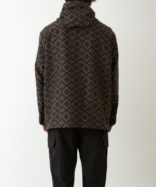 WHITE MOUNTAINEERING（ホワイトマウンテニアリング）の「WM×PENDLETON JAQUARD ANORAK（ミリタリージャケット・メンズ・ベージュ/チャコール・1）」の4枚目の写真
