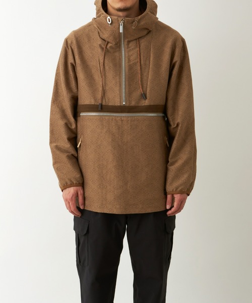 WHITE MOUNTAINEERING（ホワイトマウンテニアリング）の「WM×PENDLETON JAQUARD ANORAK（ミリタリージャケット・メンズ・ベージュ/チャコール・1）」の10枚目の写真