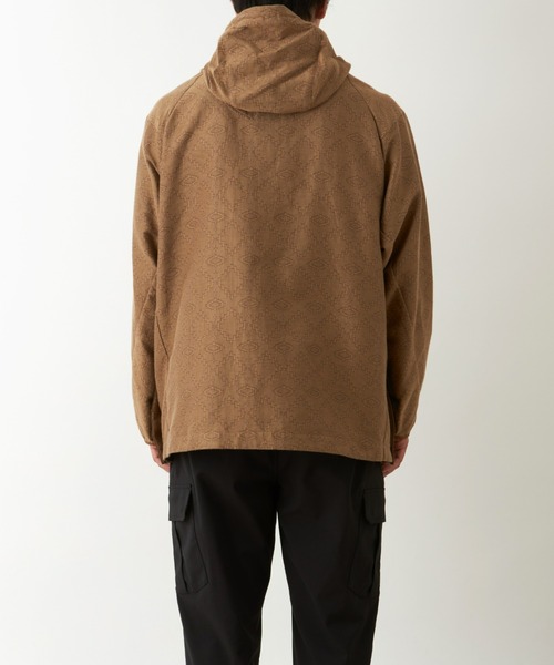 WHITE MOUNTAINEERING（ホワイトマウンテニアリング）の「WM×PENDLETON JAQUARD ANORAK（ミリタリージャケット・メンズ・ベージュ/チャコール・1）」の9枚目の写真