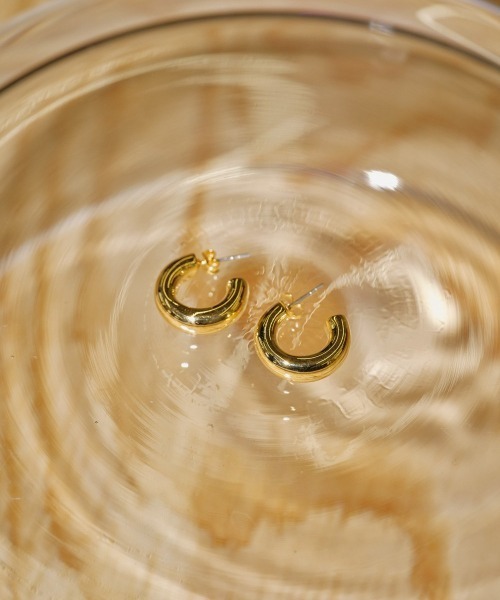 TODAYFUL(トゥデイフル)の「TODAYFUL Middle Hoop Pierce ミドルフープピアス/12290902(ピアス(両耳用)・レディース・ゴールド/シルバー・ONE SIZE)」の11枚目の写真