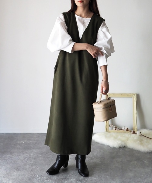 Riberry（リベリー）の「後ろスリットVネックジャンスカ（ジャンパースカート・レディース・ブラック/ベージュ/カーキ/マスタード・MEDIUM）」の5枚目の写真