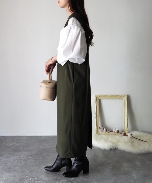 Riberry（リベリー）の「後ろスリットVネックジャンスカ（ジャンパースカート・レディース・ブラック/ベージュ/カーキ/マスタード・MEDIUM）」の7枚目の写真