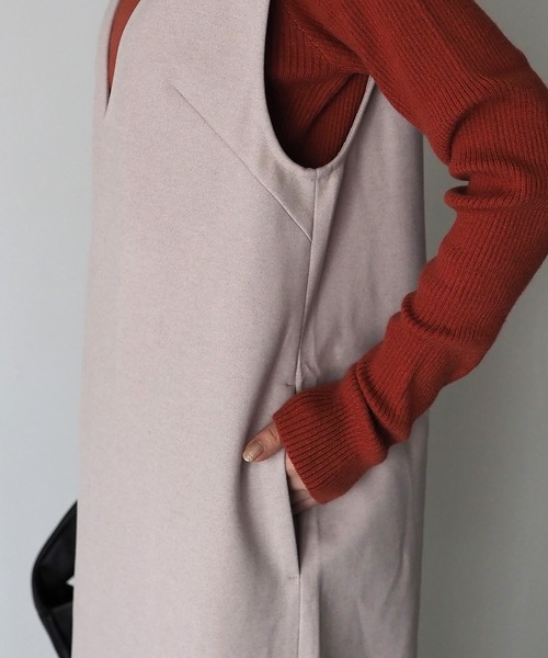 Riberry（リベリー）の「後ろスリットVネックジャンスカ（ジャンパースカート・レディース・ブラック/ベージュ/カーキ/マスタード・MEDIUM）」の14枚目の写真