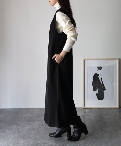 Riberry（リベリー）の「後ろスリットVネックジャンスカ（ジャンパースカート・レディース・ブラック/ベージュ/カーキ/マスタード・MEDIUM）」の17枚目の写真