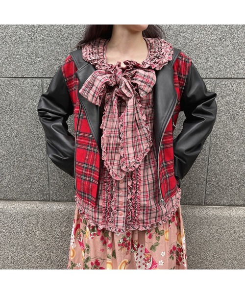 PINK HOUSE（ピンクハウス）の「タータンチェック使いラムレザーライダースジャケット（ライダースジャケット・レディース・ブラック×レッド/ブラック×グリーン・LARGE/MEDIUM）」の6枚目の写真