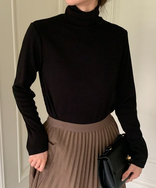 ECLIN(エクラン)の「タートルネックストレッチリブトップス(Tシャツ/カットソー・レディース・チャコールグレー/ブラック/モカ/ベージュ・M/L)」の13枚目の写真