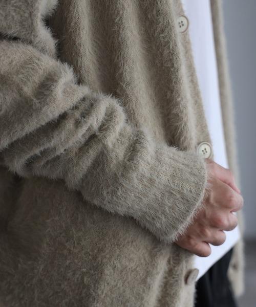 CREARE -LINO-（クレアーレリノ）の「モヘアライク シャギーニット Vネック カーディガン<ユニセックス>（カーディガン/ボレロ・メンズ・アイボリー/ブラック/グリーン/ダークネイビー・S/M/L）」の14枚目の写真