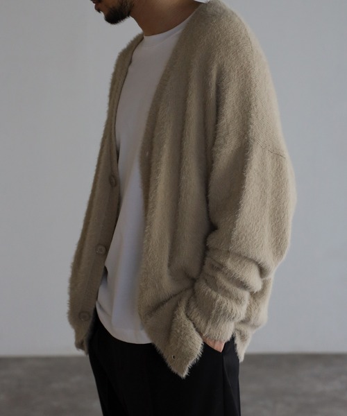 CREARE -LINO-（クレアーレリノ）の「モヘアライク シャギーニット Vネック カーディガン<ユニセックス>（カーディガン/ボレロ・メンズ・アイボリー/ブラック/グリーン/ダークネイビー・S/M/L）」の7枚目の写真