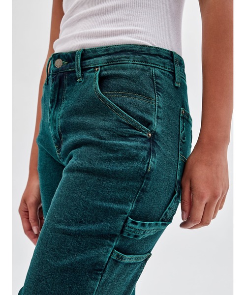 Guess（ゲス）の「GUESS Originals x Batman Embossed Carpenter Denim Pants（デニムパンツ・レディース・グリーン・25inch/26inch/27inch）」の7枚目の写真