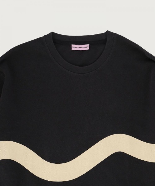 grapevine by k3（グレープバインバイケースリー）の「LS T-SHIRT WAVE BLACK SAND（Tシャツ/カットソー・メンズ・ブラック・S/M/XL/L）」の2枚目の写真
