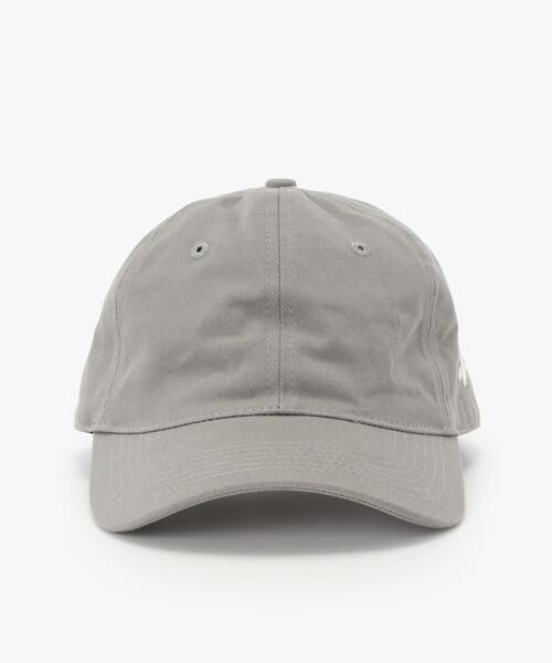 agnes b.（アニエスベー）の「”b.”ロゴ 刺繍 コットン キャップ