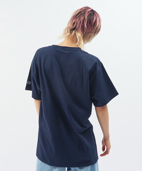Alite cloth(アリーテクロス)の「CAMPION 袖ワンポイントTシャツ(Tシャツ/カットソー・レディース・ブラック/グレー/ネイビー/ホワイト/チャコール/オートミール/オレンジ/パープル/イエロー/ダークグリーン・S/M/L/XL)」の13枚目の写真